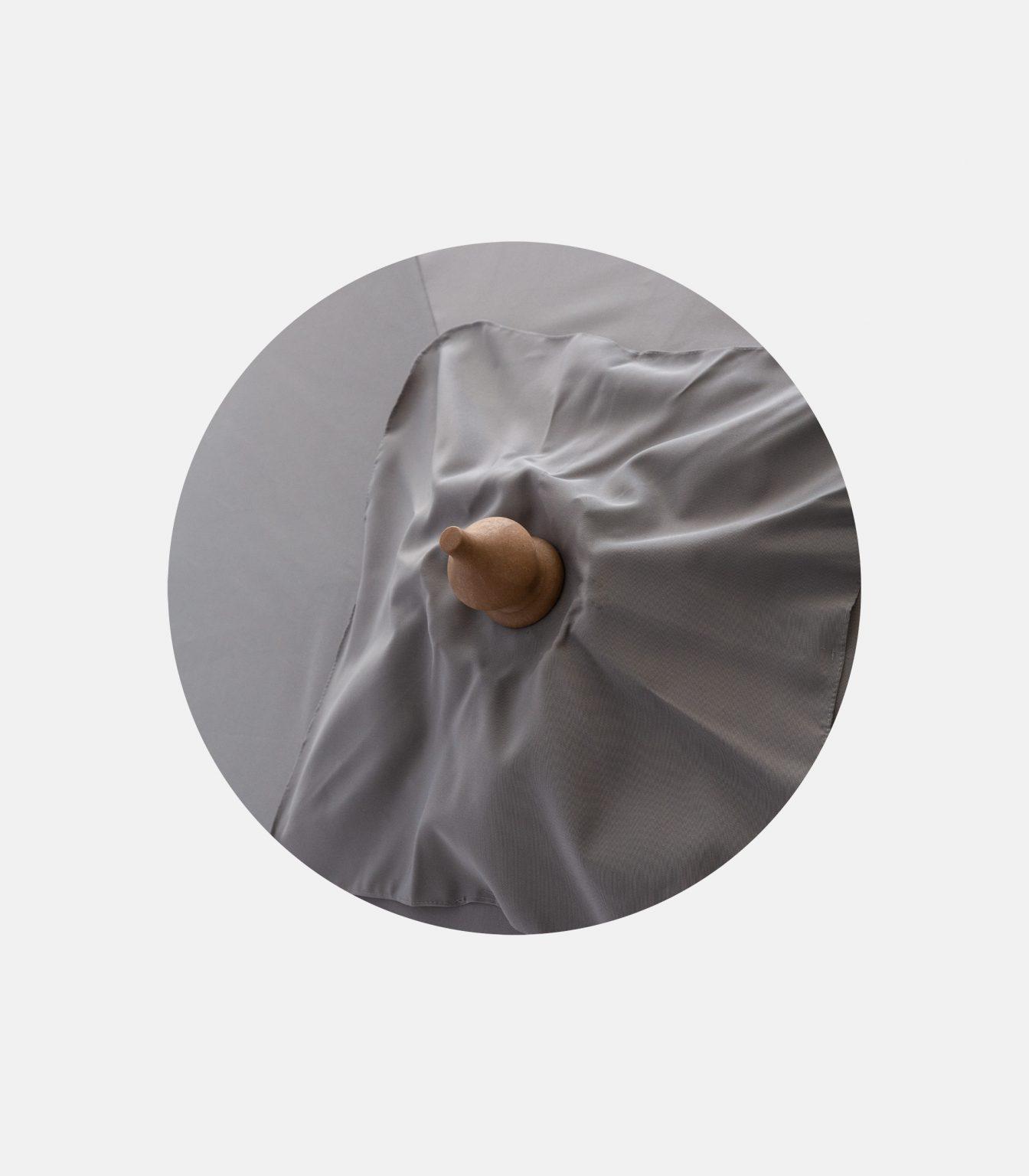 Ομπρέλα ξύλινη τετράγωνη 2.30 Χ 2.30m με πολυεστερικό ύφασμα Γκρι